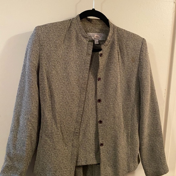 Women jacket, pant, skirts, suits sizes 2, 4 or 4P. $30-$40 or best offer. - Picture 12 of 16